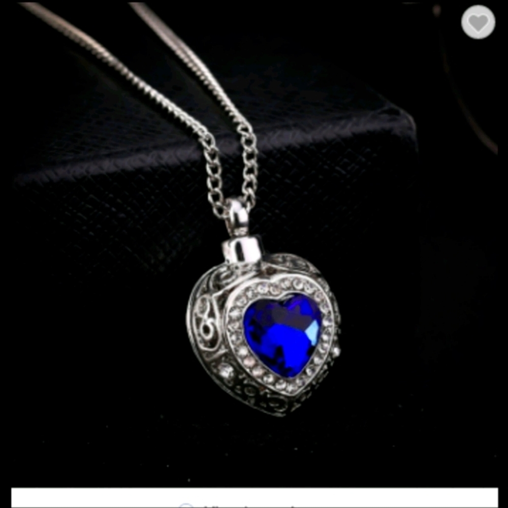 Tourquoise Heart Crystal Necklace 💕